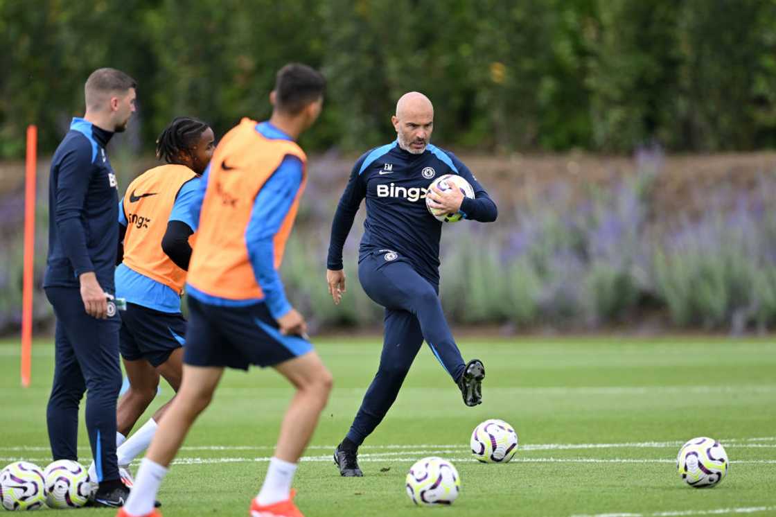 Enzo Maresca during a Chelsea training session