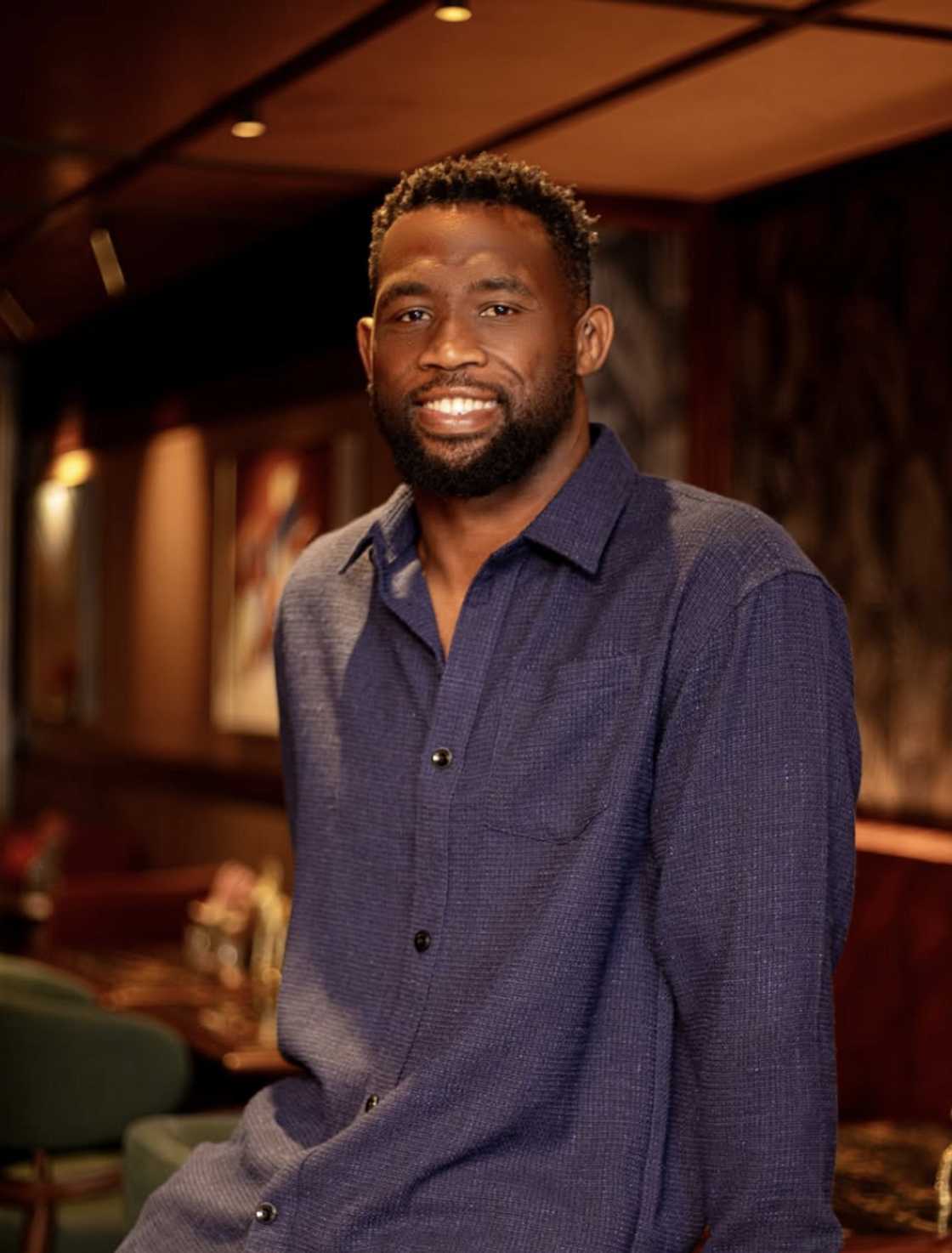 Social media slammed Siya Kolisi Social media slammed Siya Kolisi