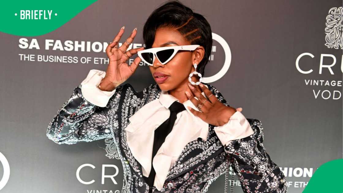 Khosi Twala was gifted a cheque valued at R100K Khosi Twala was gifted a cheque valued at R100K