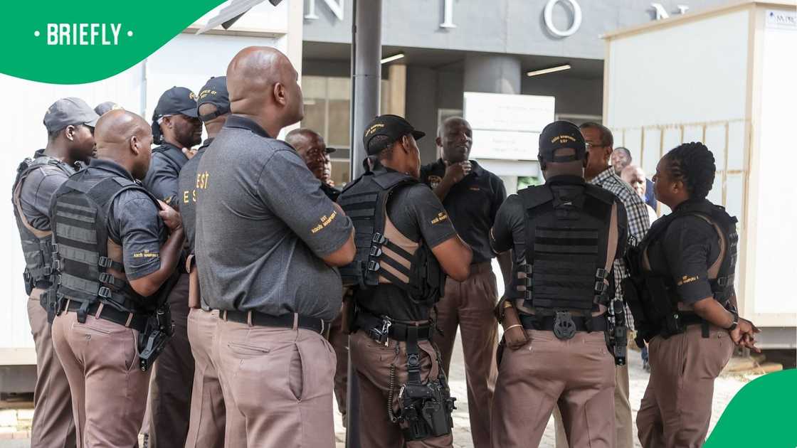 Seven Mangaung Correctional Centre officials were suspended after inmate Mpho Mkhumbeni's death, linked to a beating and pepper spray. Seven Mangaung Correctional Centre officials were suspended after inmate Mpho Mkhumbeni's death, linked to a beating and pepper spray.