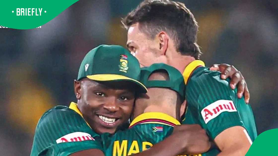 From the outset, the Proteas’ bowlers put on a show, with Keshav Maharaj, Wiaan Mulder, Marco Jansen, and Lungi Ngidi taking key wickets and displaying their world-class skills.