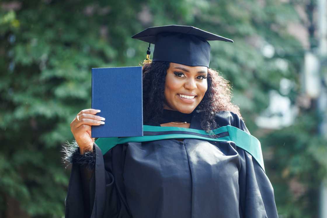 Woman graduating gets hooded by husband in TikTok video Woman graduating gets hooded by husband in TikTok video