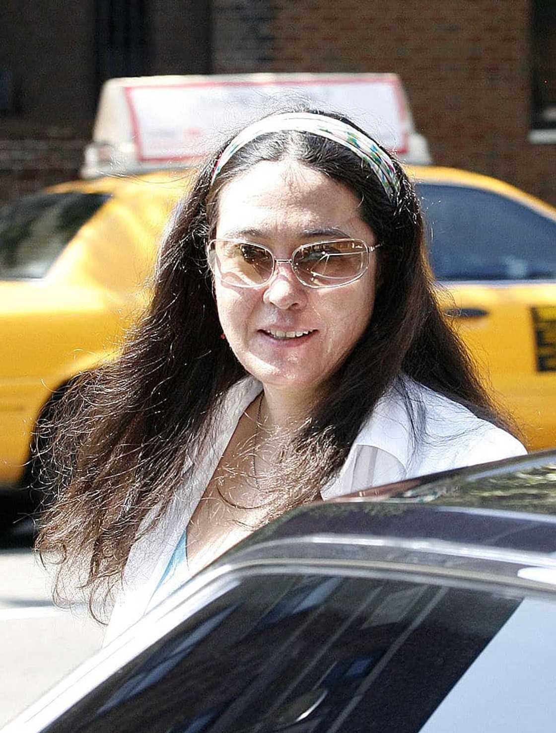 How old is Kyoko Cox? How old is Kyoko Cox?