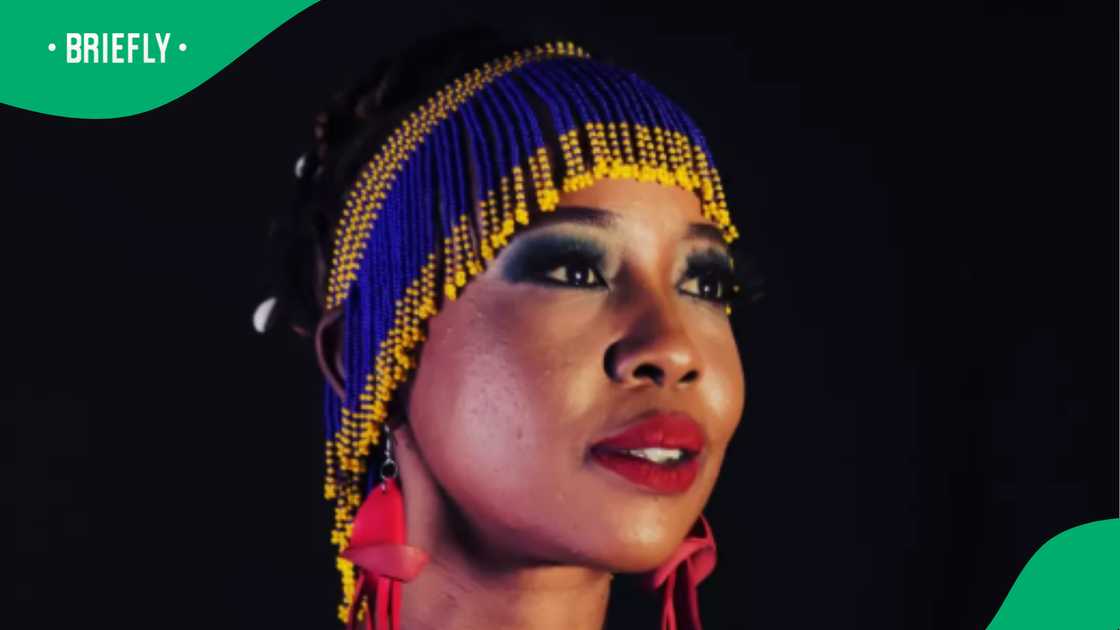 Ntsiki Mazwai flaunted her curves