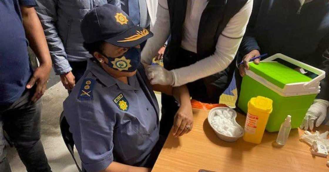 SAPS, Durban, KwaZulu-Natal, Vaccine