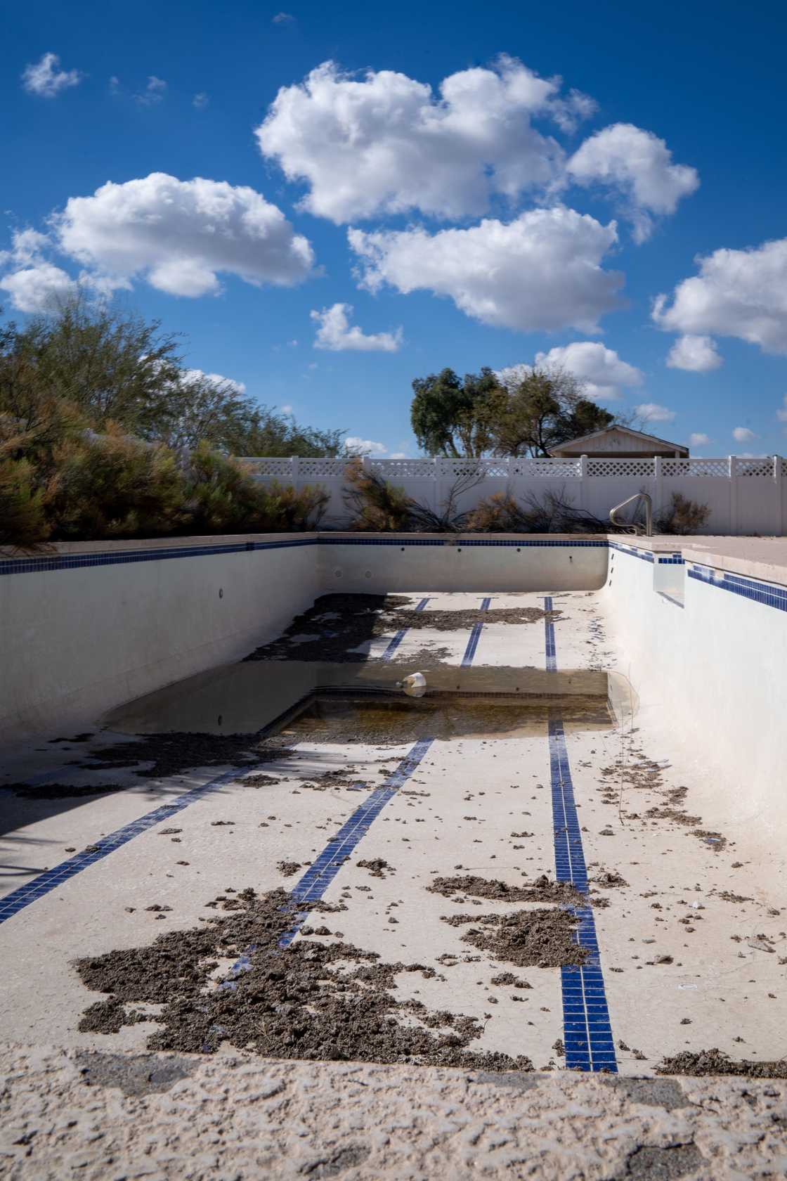 Public swimming pools condition in South Africa tend to be ruined Public swimming pools condition in South Africa tend to be ruined