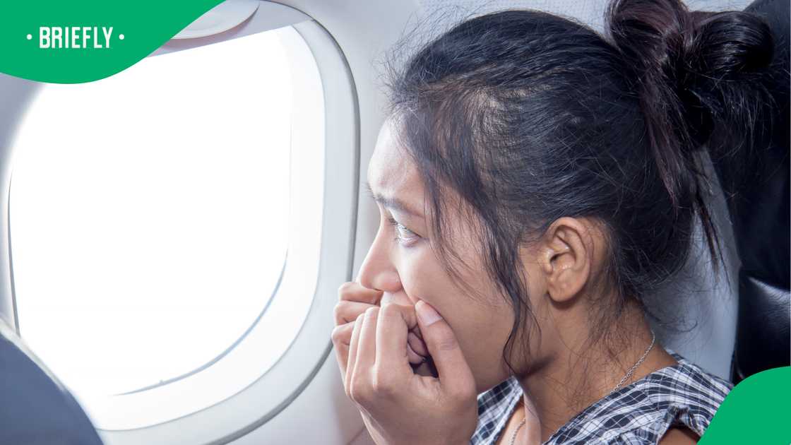 FlyDubai passengers scream as plane plunges after co-pilot stabbed mid-air FlyDubai passengers scream as plane plunges after co-pilot stabbed mid-air