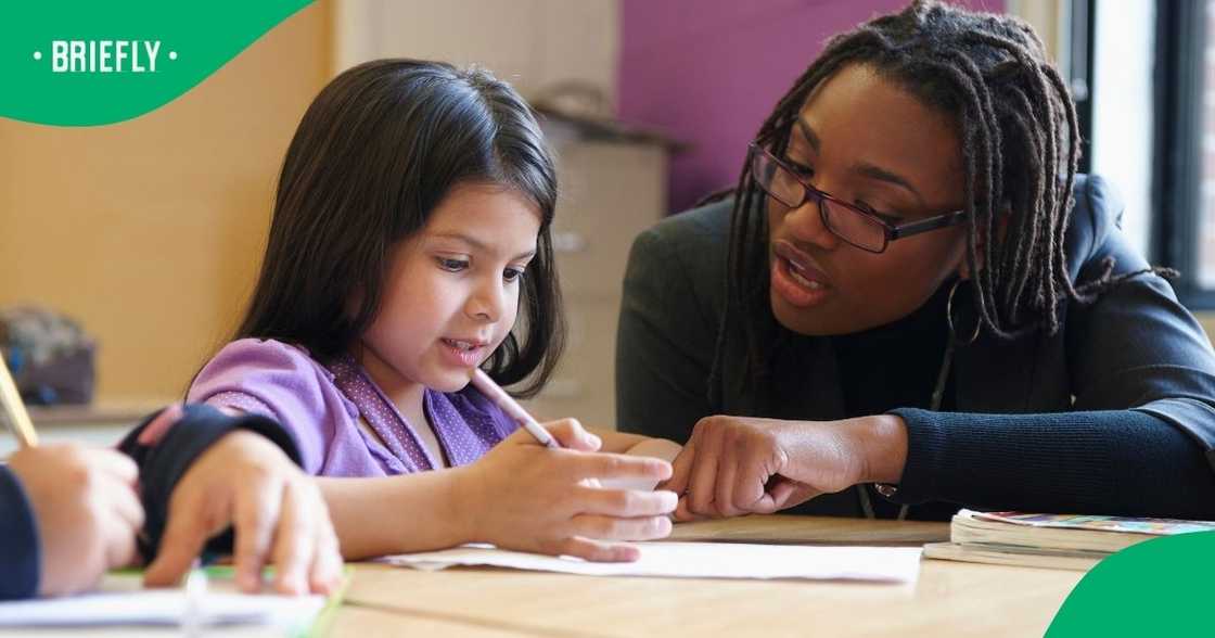 Social media users shared their thoughts on educator teaching rich kids Social media users shared their thoughts on educator teaching rich kids