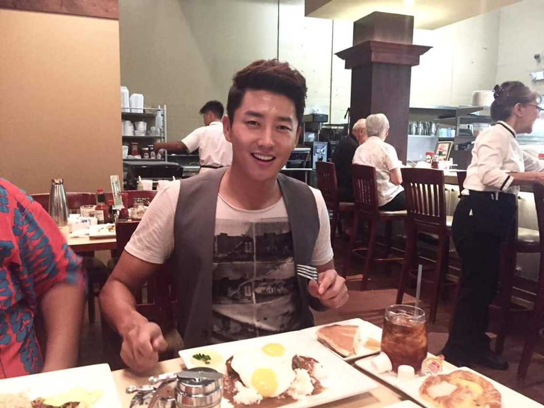 Ice Adonis (Yellow Boots) cast Ice Adonis (Yellow Boots) cast