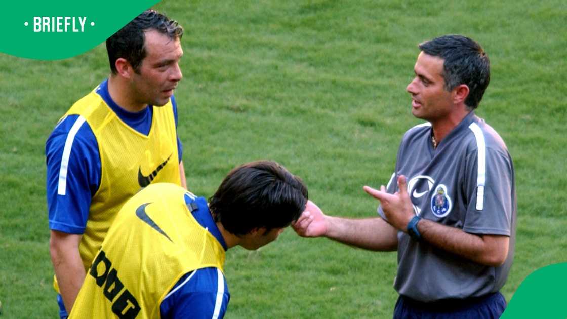 He also had a brief stint in the English Premier League with Charlton Athletic during the 2001–02 season