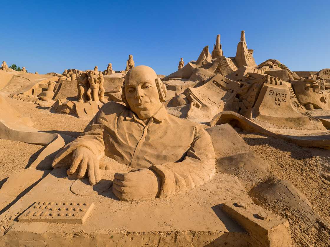Sand art impressed South Africans