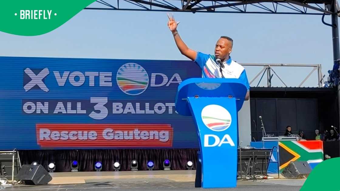 DA MPs and Human Settlements Minister Trade Words During Heated Budget Vote, South Africans Divided DA MPs and Human Settlements Minister Trade Words During Heated Budget Vote, South Africans Divided