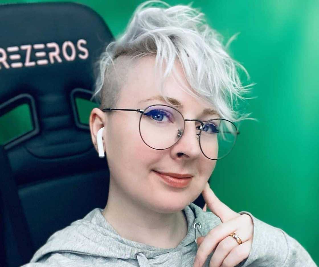 South African ladies hair cut South African ladies hair cut