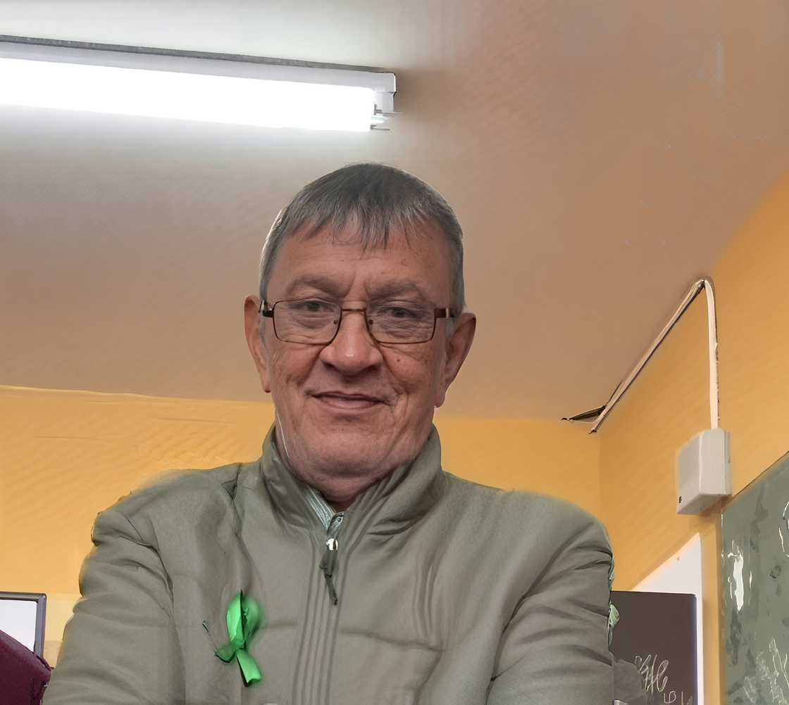 A fun content creation moment with his pupils was shared by a teacher on TikTok.
