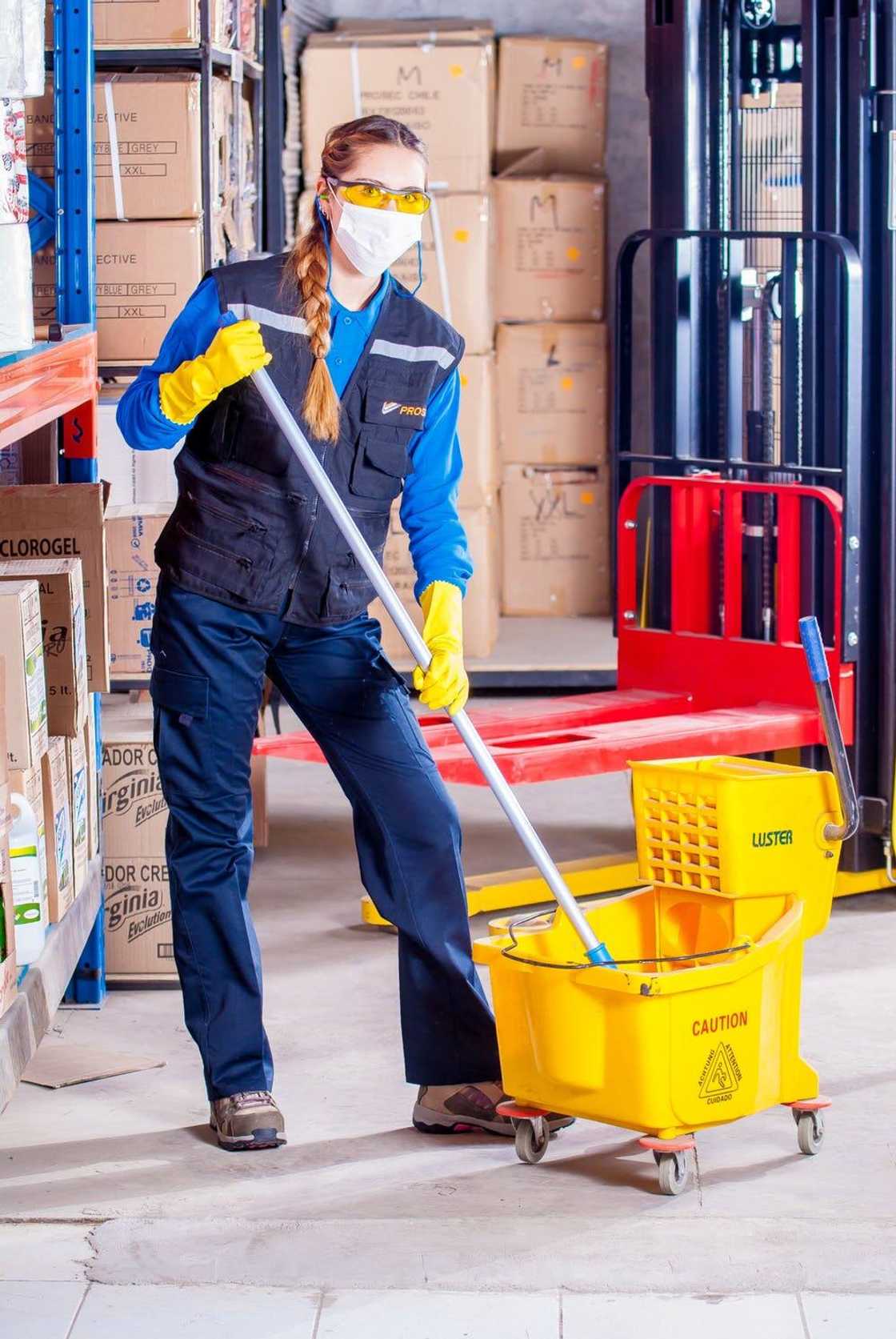 20 Promising holiday jobs for students 20 Promising holiday jobs for students
