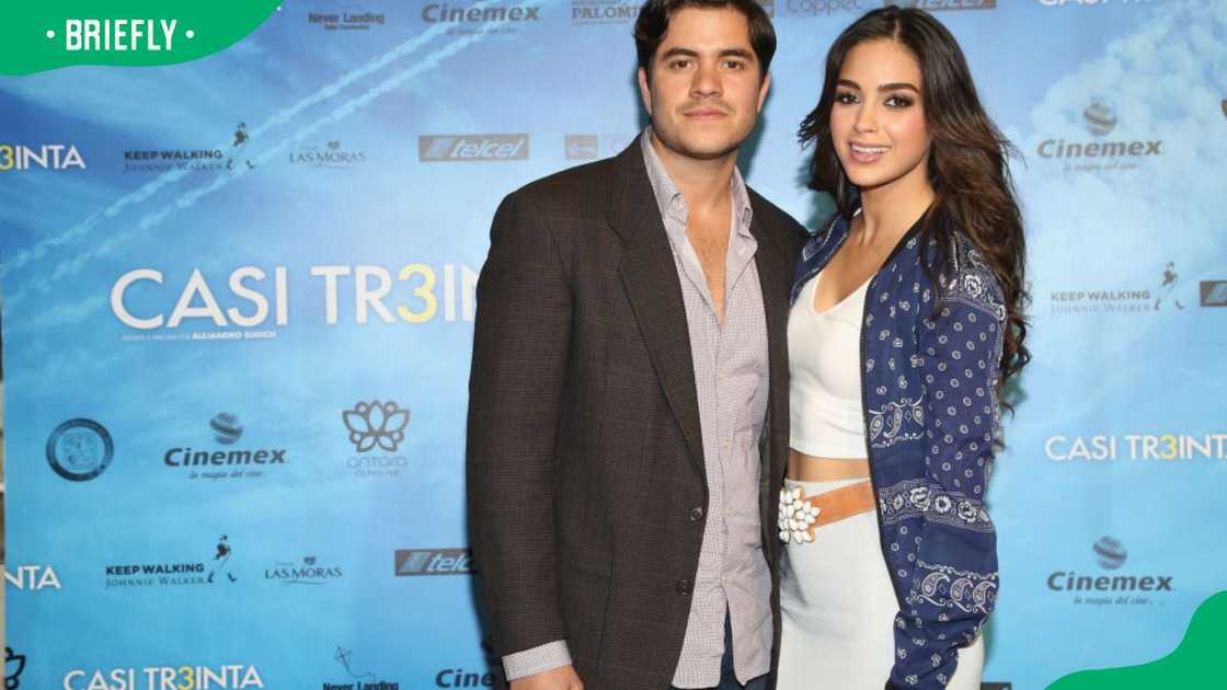 Melissa Barrera and Paco Zazueta during the 2014 premiere of Casi Treinta Melissa Barrera and Paco Zazueta during the 2014 premiere of Casi Treinta