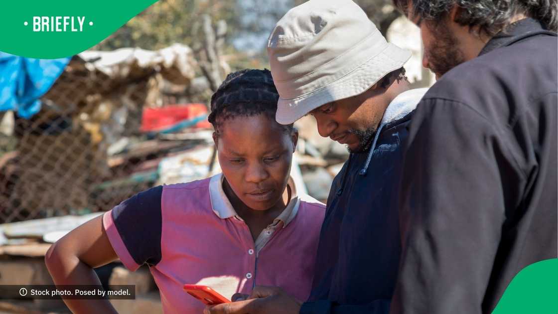 Mzansi youngsters share family secrets online Mzansi youngsters share family secrets online