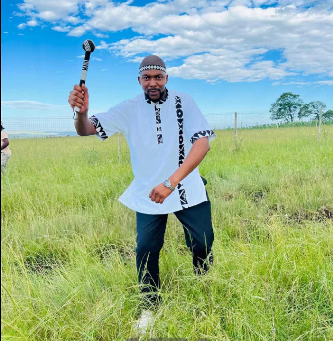 The husband also shared that the woman lived with him and that they had a child together