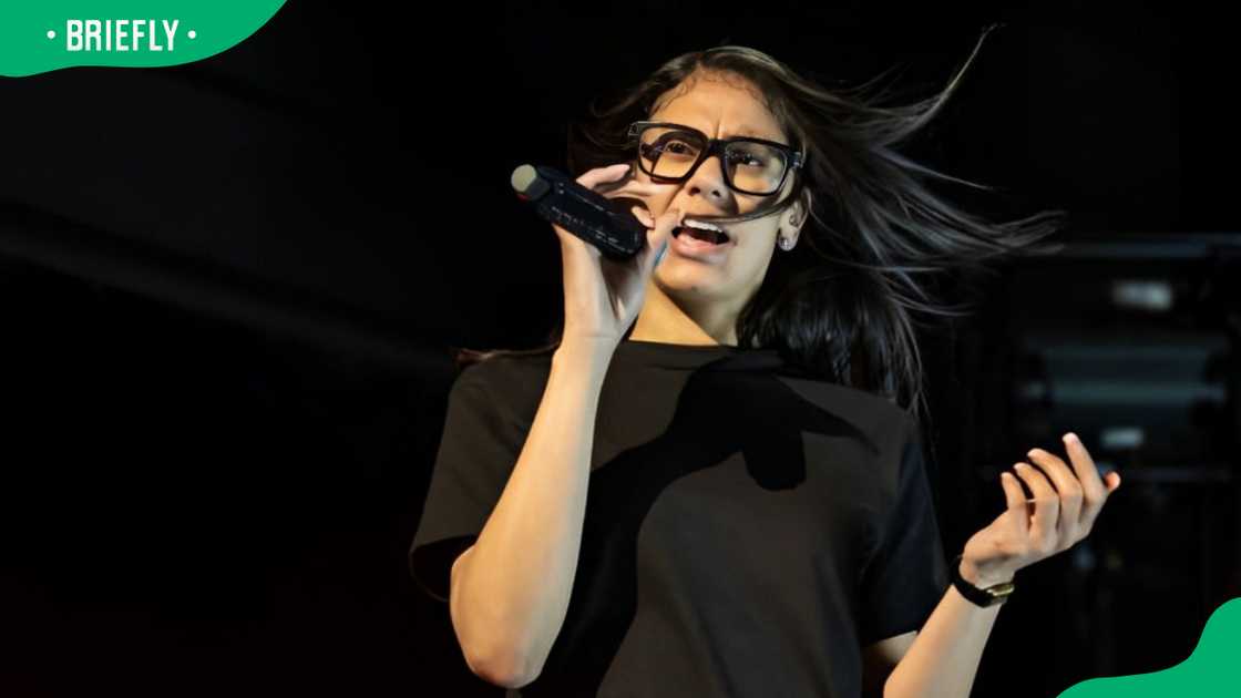 Karrahbooo performing Karrahbooo performing