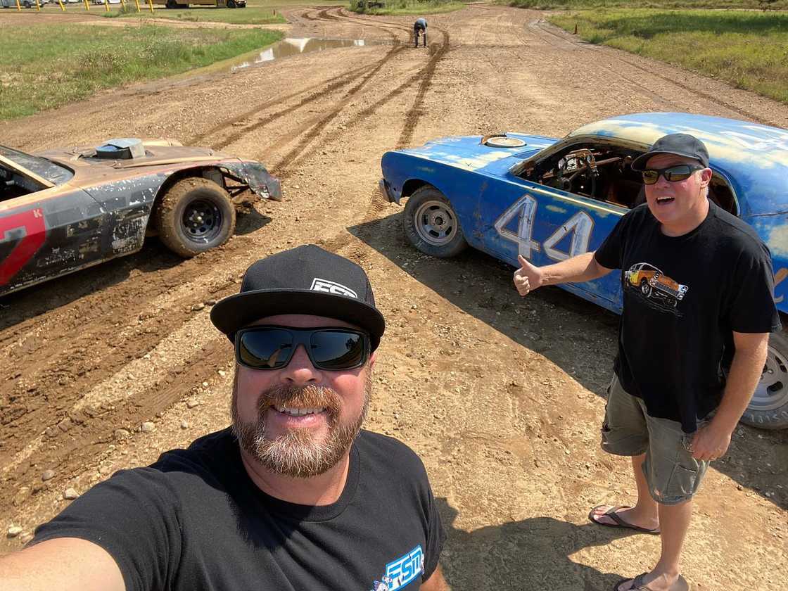 David Freiburger and Mike Finnegan taking a selfie David Freiburger and Mike Finnegan taking a selfie