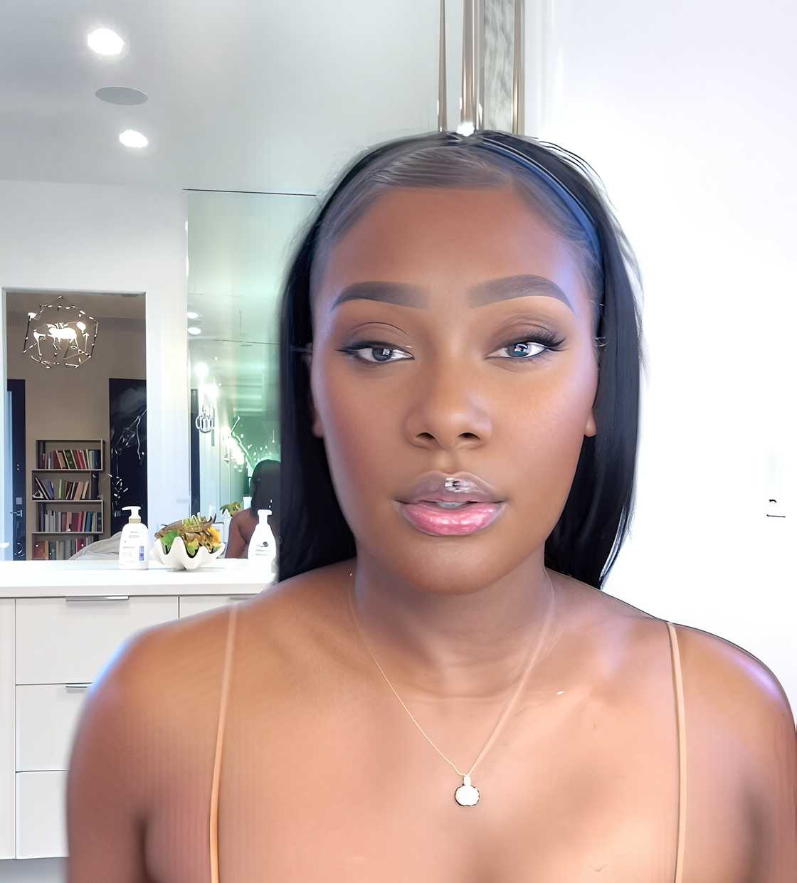 A woman’s 10-course meal for her children stole the spotlight online, leaving users impressed. A woman’s 10-course meal for her children stole the spotlight online, leaving users impressed.