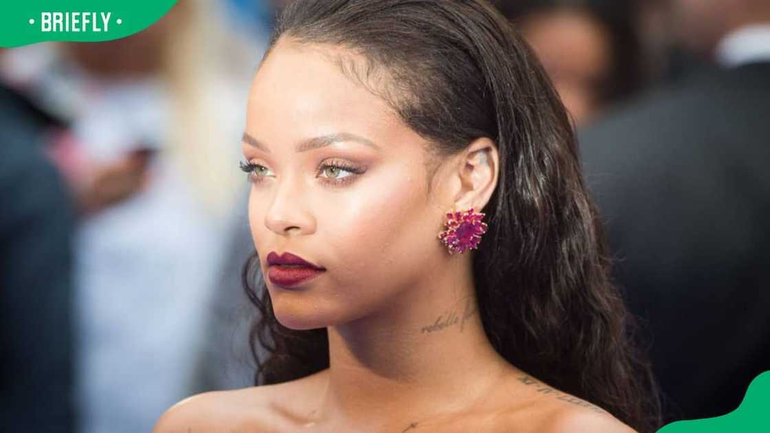 Rihanna's neck tattoo Rihanna's neck tattoo
