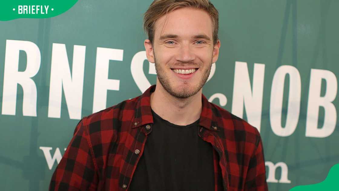 PewDiePie at the Barnes & Noble Union Square in 2015 PewDiePie at the Barnes & Noble Union Square in 2015