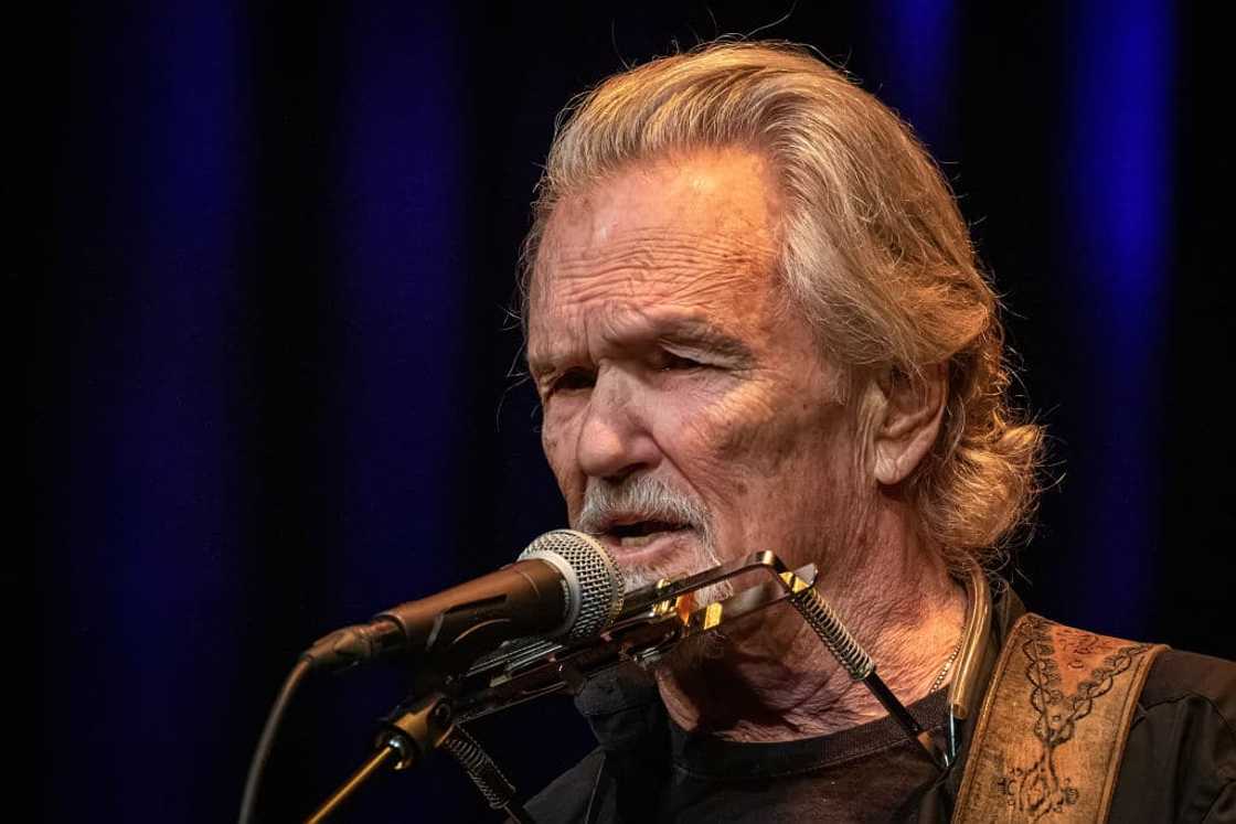 Artist Kris Kristofferson onstage