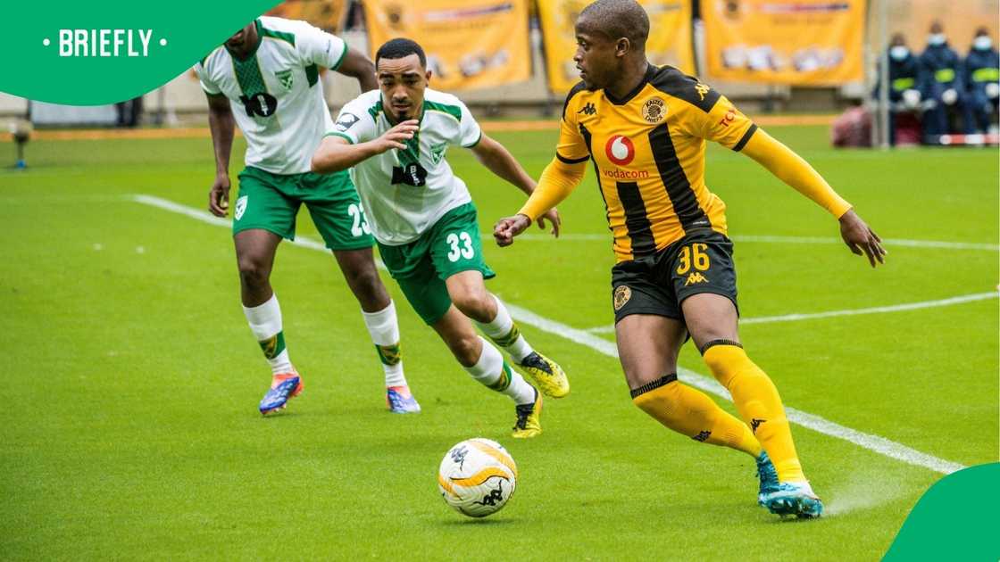 Kaizer Chiefs forward Wandile Duba with the ball during his team's clash with Golden Arrows in the Betway Premiership.