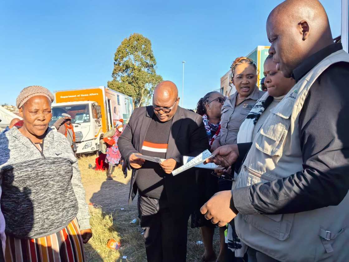Eastern Cape flood victims applied for IDs and birth certificates Eastern Cape flood victims applied for IDs and birth certificates