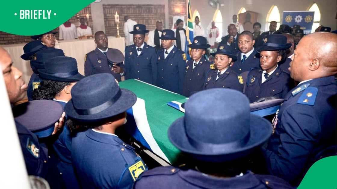 Constable Boipelo Senoge’s funeral in Bloemfontein as Minister Senzo Mchunu makes a plea to SAPS officers Constable Boipelo Senoge’s funeral in Bloemfontein as Minister Senzo Mchunu makes a plea to SAPS officers