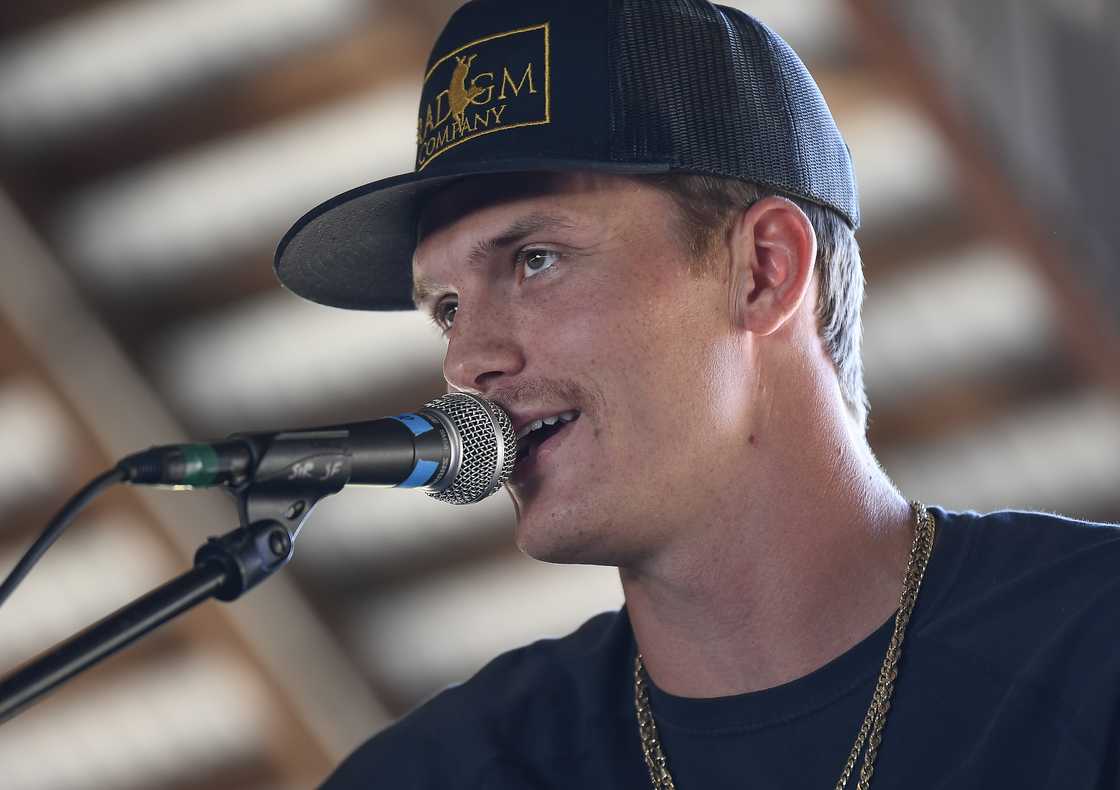 Parker McCollum at Round Pond Estate Winery