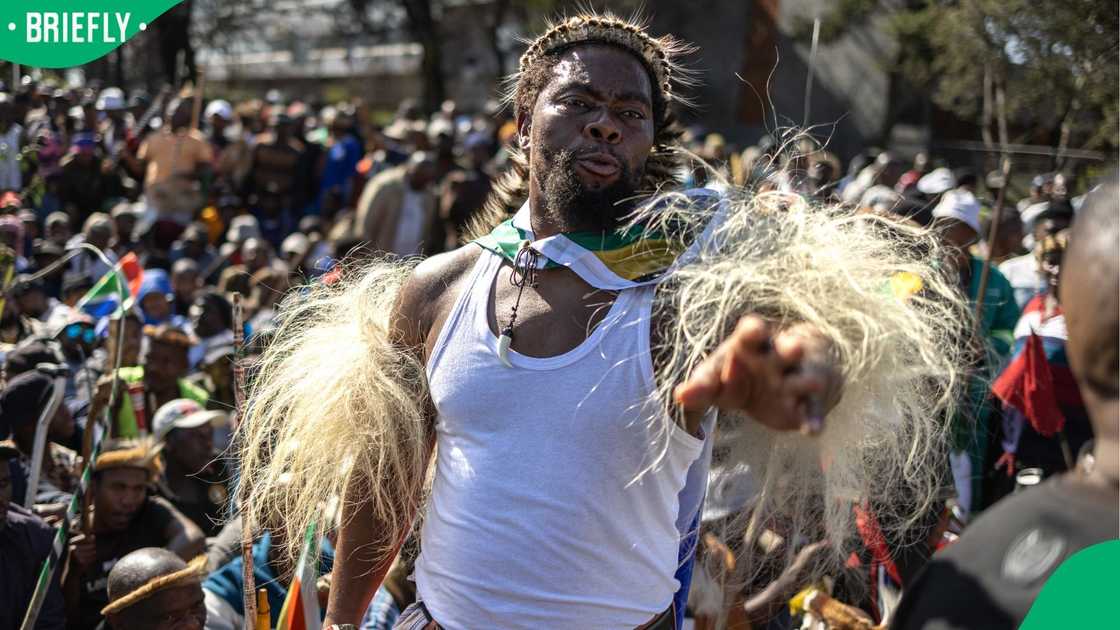 Nkosikhona "Phakel'umthakathi" Ndabandaba Nkosikhona "Phakel'umthakathi" Ndabandaba
