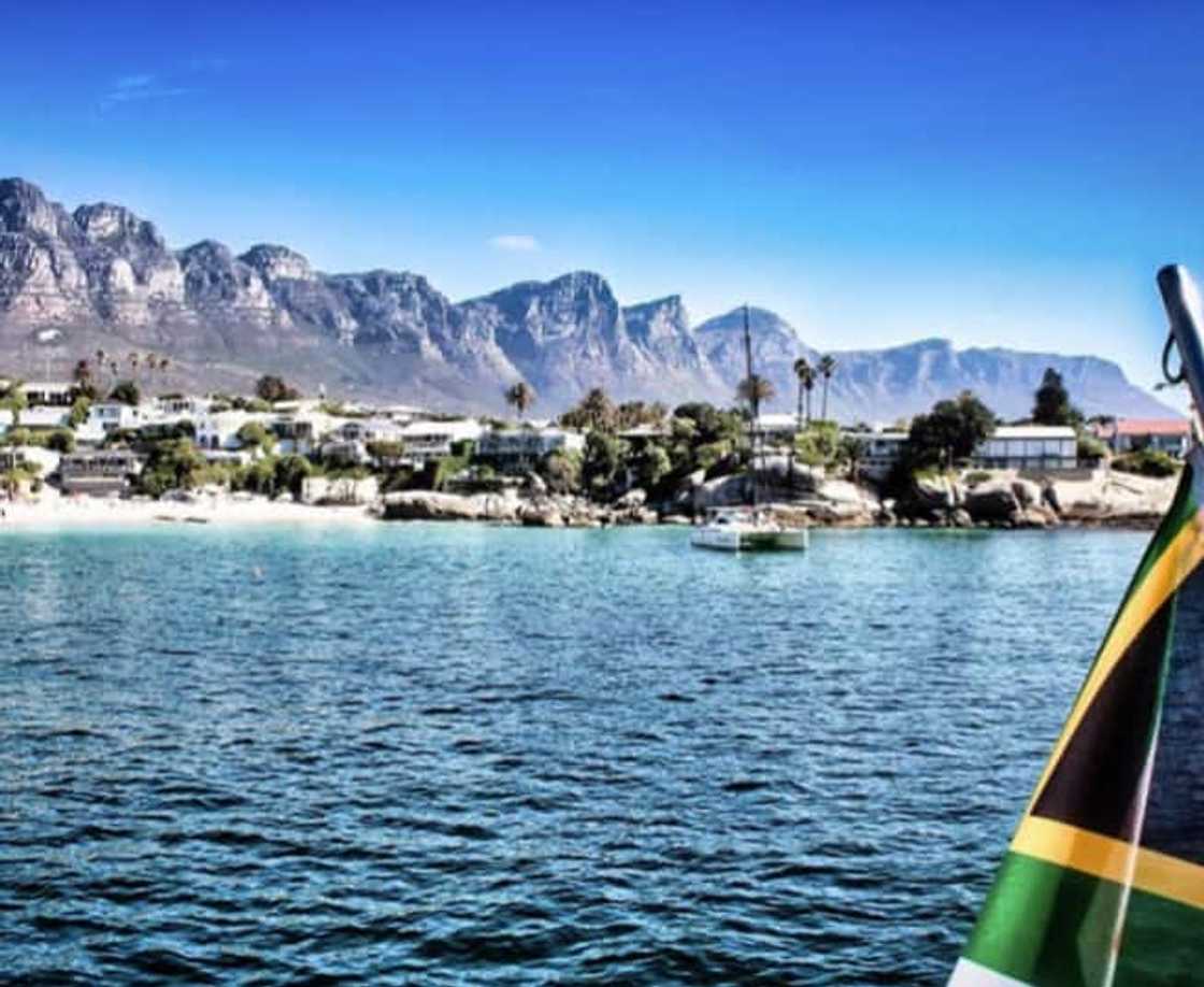 Top 10 wealthiest suburbs in South Africa Top 10 wealthiest suburbs in South Africa