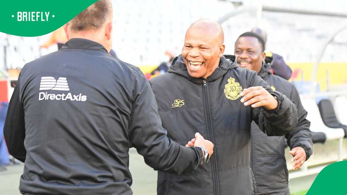 John Maduka, Eric Tinkler, Professional Soccer League(PSL), Cape Town Stadium. John Maduka, Eric Tinkler, Professional Soccer League(PSL), Cape Town Stadium.