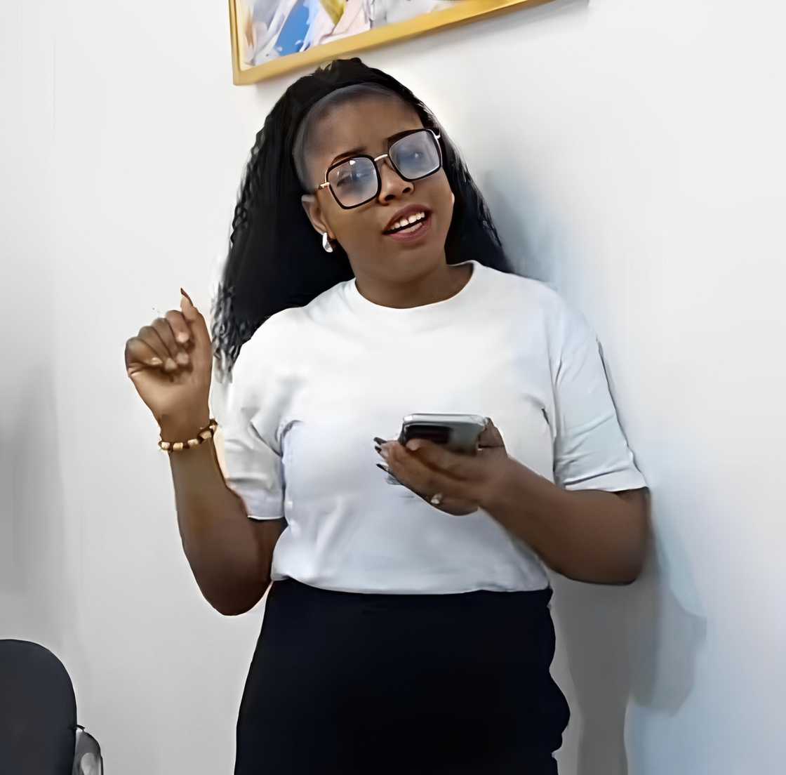 A woman shared how her IT guy at work stepped in a big way after she was having a bad day. A woman shared how her IT guy at work stepped in a big way after she was having a bad day.