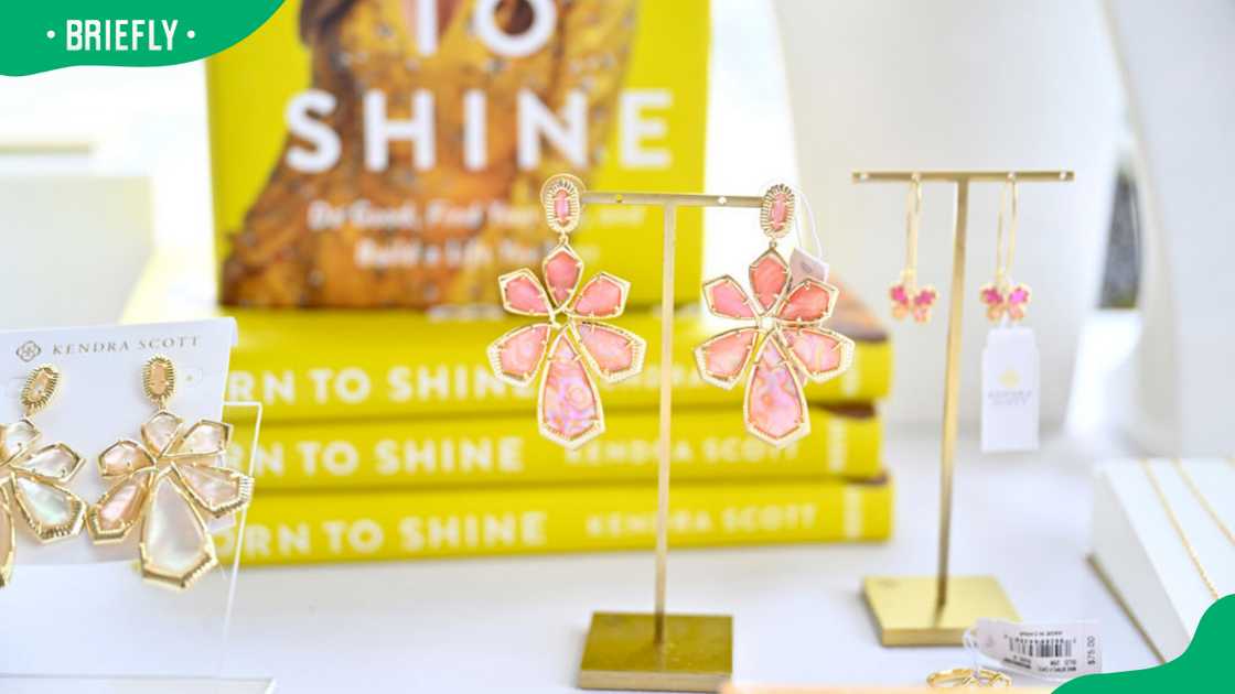 Kendra Scott LLC's jewellery at the LIM College's 79th Annual Fashion Show in 2024 Kendra Scott LLC's jewellery at the LIM College's 79th Annual Fashion Show in 2024