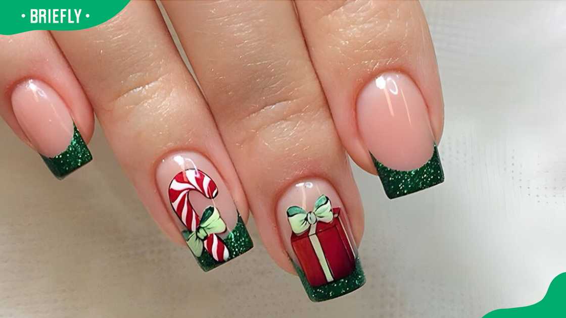 Christmas gift boxes nail design