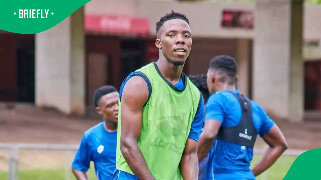 Sinamandla Zondi sadly dies during Durban City’s league match Sinamandla Zondi sadly dies during Durban City’s league match