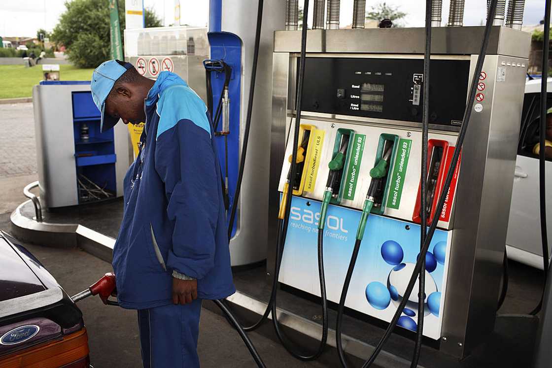 South African petrol attendants are often showered with praise South African petrol attendants are often showered with praise