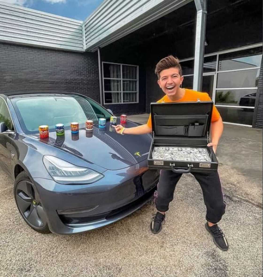 Who is the richest and highest paid Youtuber in the world 2022? Top 10 list Who is the richest and highest paid Youtuber in the world 2022? Top 10 list