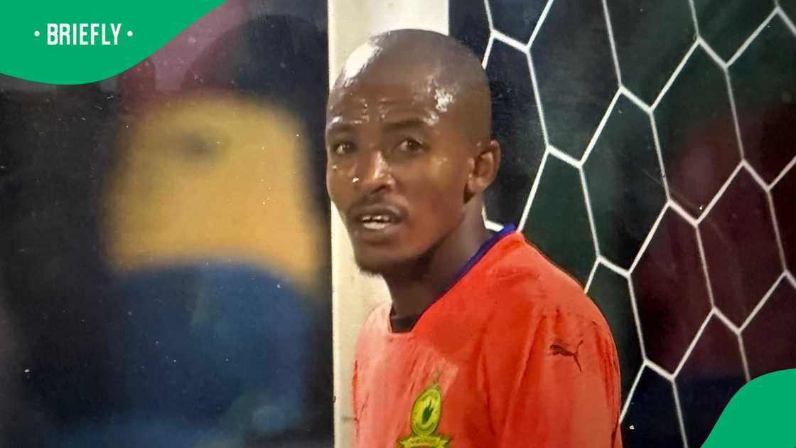 Mamelodi Sundowns defender Thapelo Morena had to step in goals last night after the expulsion of Denis Onyango.