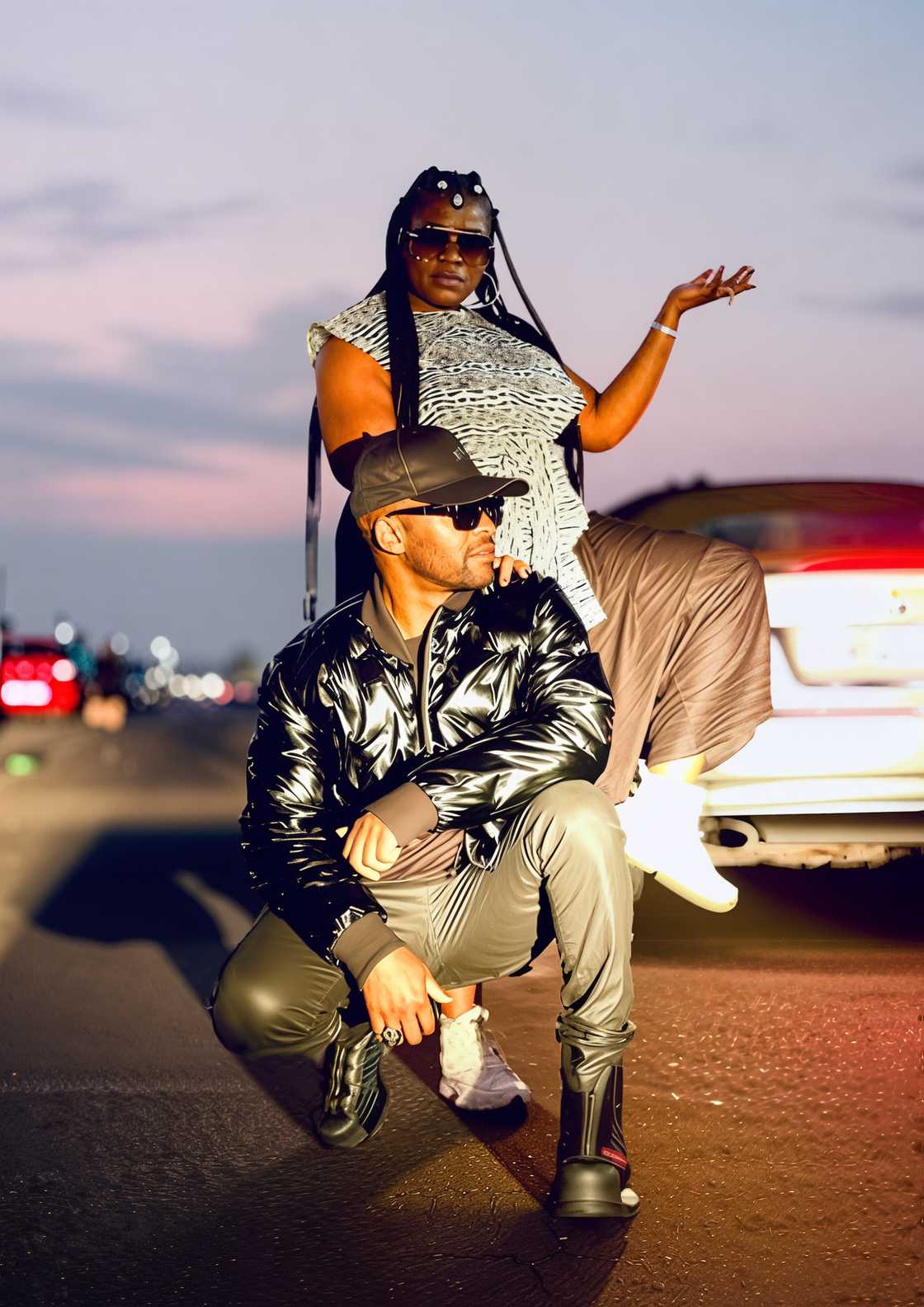 Netizens reacted to how close Vusi Nova and Thandiswa are