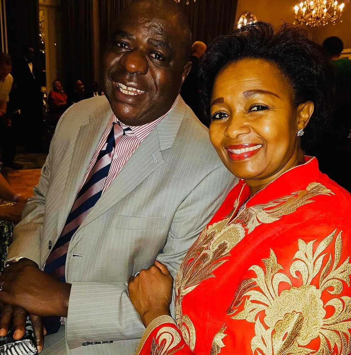 Mbhazima Shilowa Mbhazima Shilowa