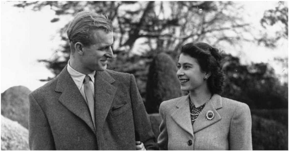 15 enchanting photos of Prince Phillip and Queen Elizabeth during their younger years 15 enchanting photos of Prince Phillip and Queen Elizabeth during their younger years