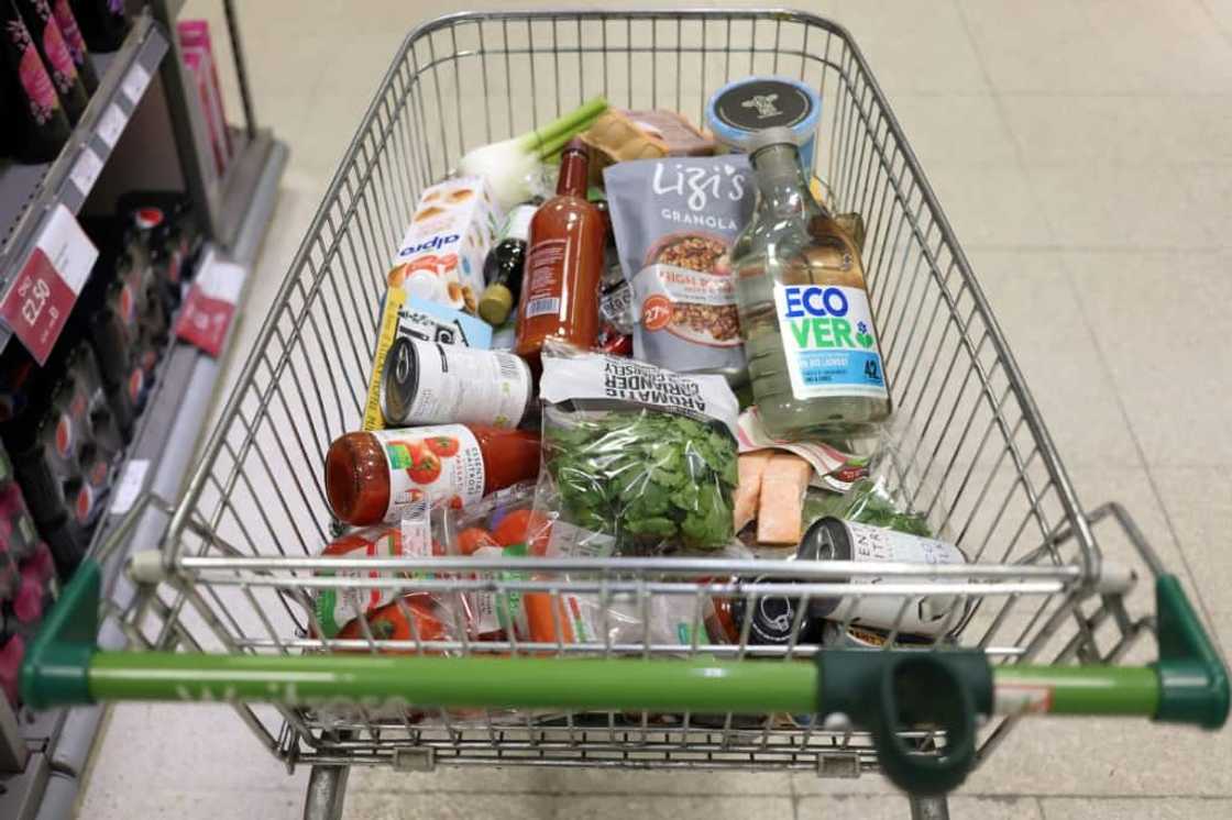 Overall retail sales rose suprisingly last month in Britain thanks to online sales promotions, but otherwise the data showed consumers under stress from high prices and economic uncertainty Overall retail sales rose suprisingly last month in Britain thanks to online sales promotions, but otherwise the data showed consumers under stress from high prices and economic uncertainty