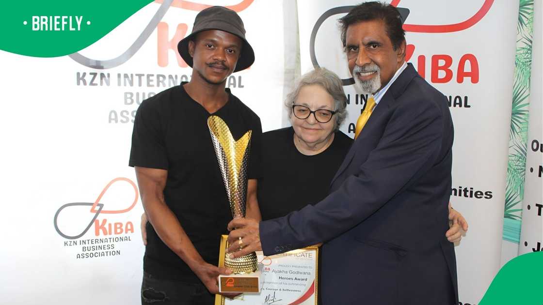 The 32-year-old chef went inside to rescue a 74-year-old woman trapped inside The 32-year-old chef went inside to rescue a 74-year-old woman trapped inside