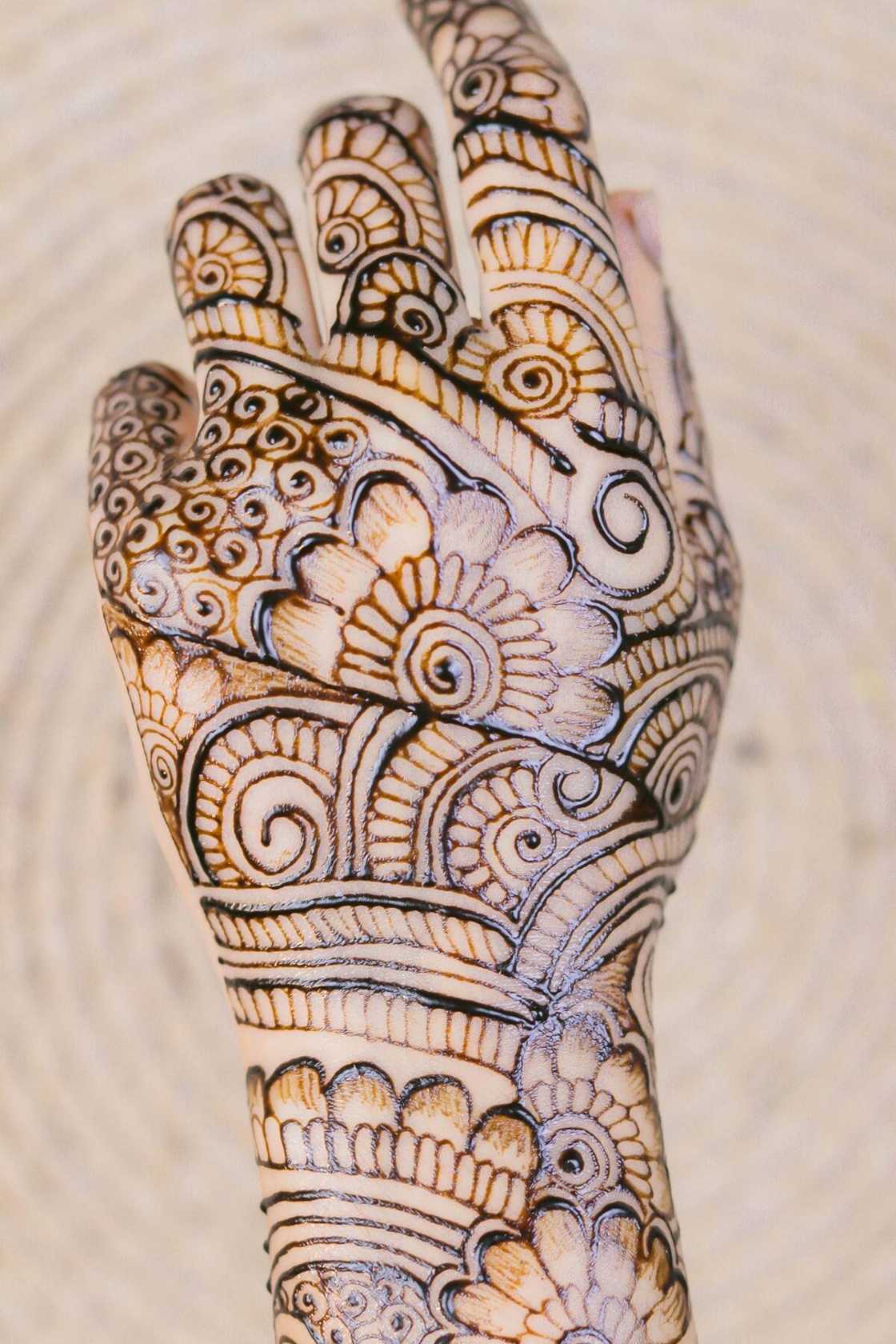 henna desigs