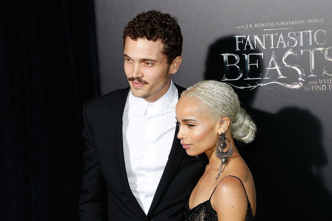 Karl Glusman and Zoë Kravitz in Nwe York City