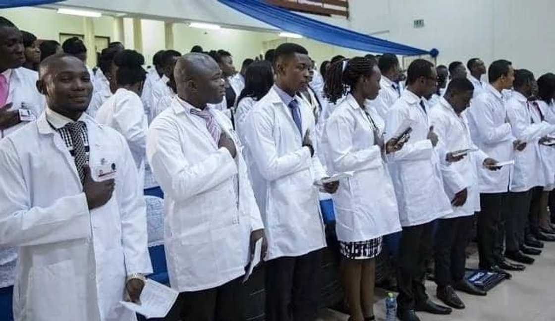 135 Ghanaian Doctors to Separate Twins Joined at the head in Expensive Surgery 135 Ghanaian Doctors to Separate Twins Joined at the head in Expensive Surgery
